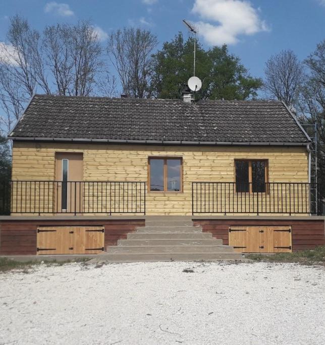 Вилла Maison Independante Saint-Amand-en-Puisaye Экстерьер фото